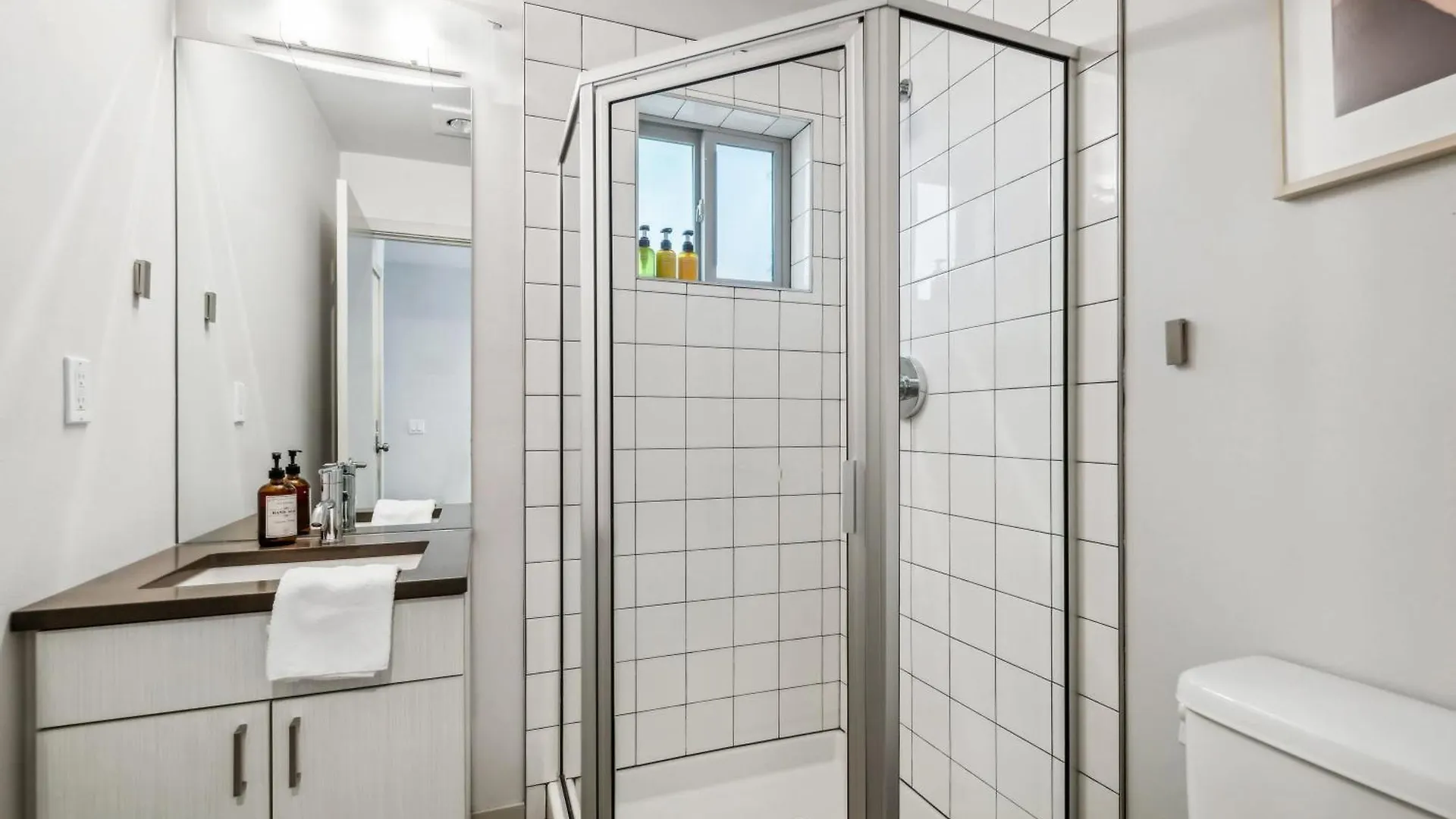 סיאטל Central 3-Story With Private Balcony
